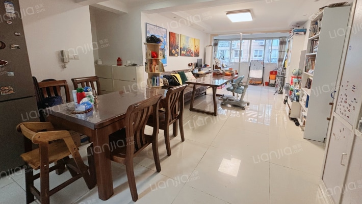 芳佳苑二手房实景图