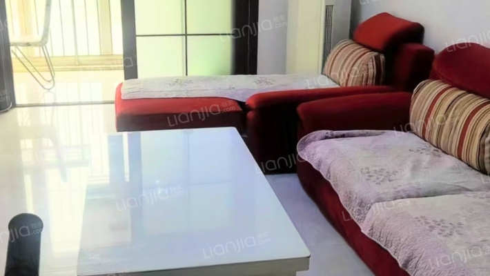 此房全南户型，精装修，户行方正-厨房