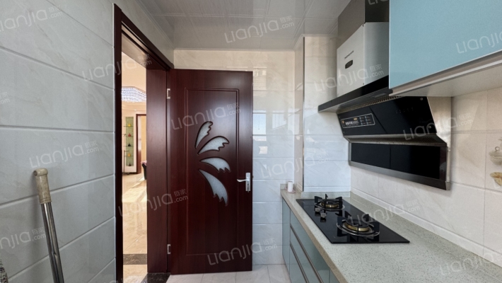 从幼儿园到高中师资充足，教学品质优.-厨房