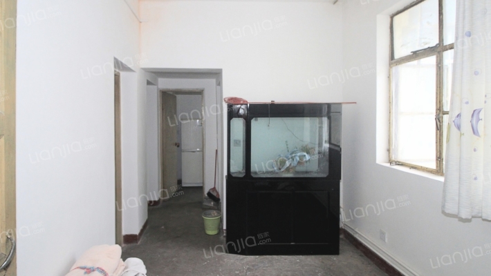 市实验中学家属院二手房实景图