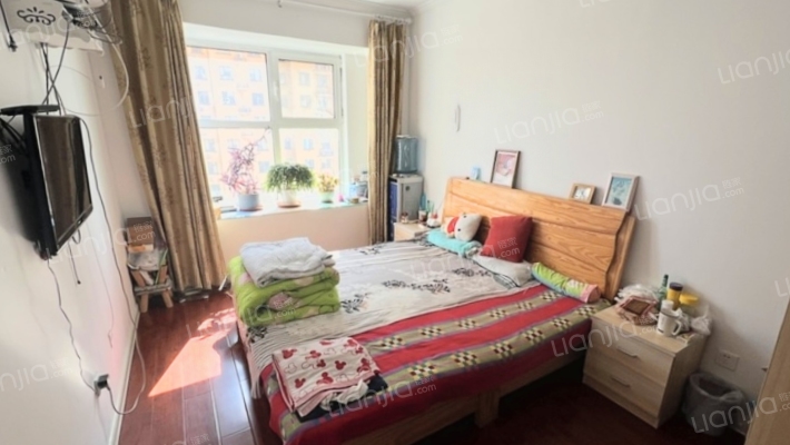 满两年没有抵押没有纠纷产权清晰中高层采光好-卧室B