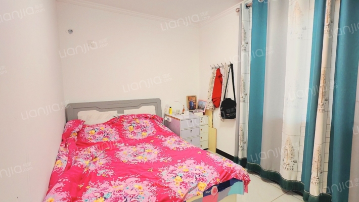 三利中和城C区南北通透中等装修   全天采光无遮挡-卧室B