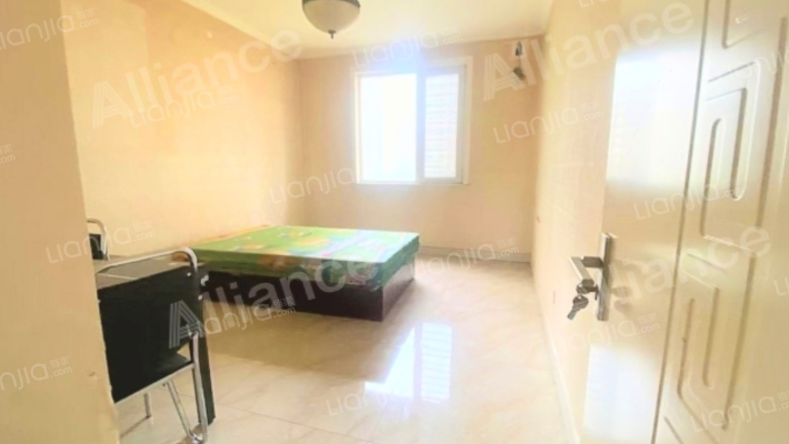 水岸花城 2室1厅 南 北-卧室B