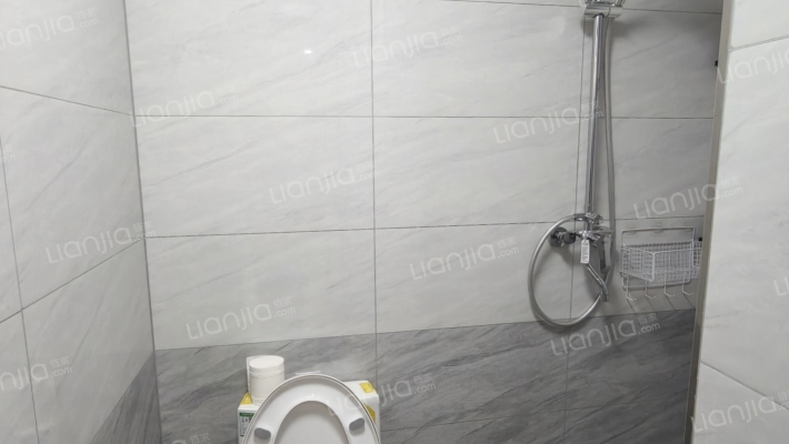 急售三利C区精装未住两居，价格美丽-卫生间