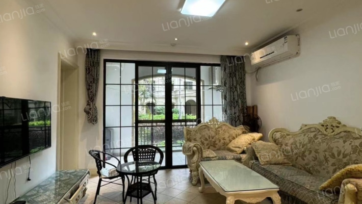 绿城蓝湾小镇·蝶兰轩南区二手房实景图