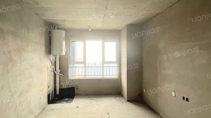 钻石商圈  838车站  紫悦华庭一期的 好楼层  三居室-客厅