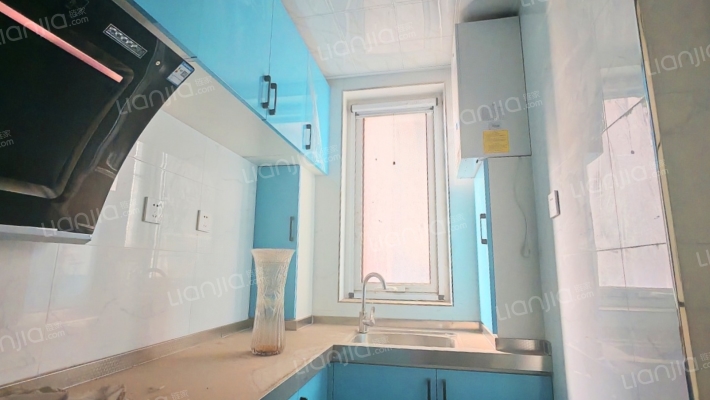 三利中和城二期B区 2室1厅 南-厨房