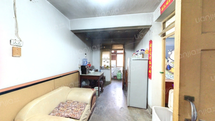 西安正合锻压厂居民小区二手房实景图