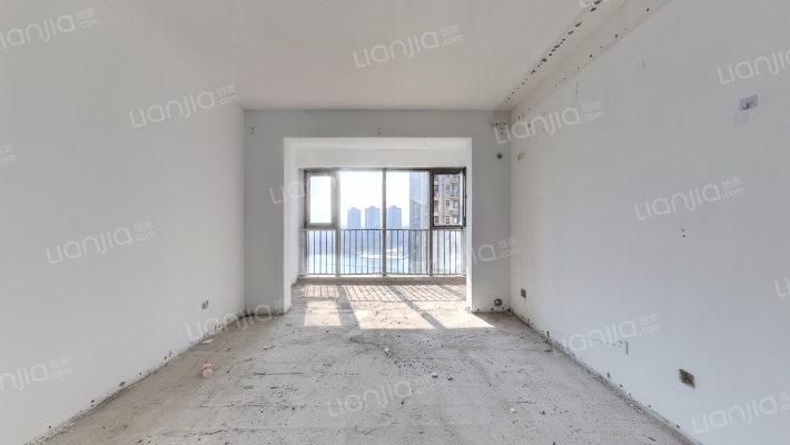 南山湖一号二手房实景图