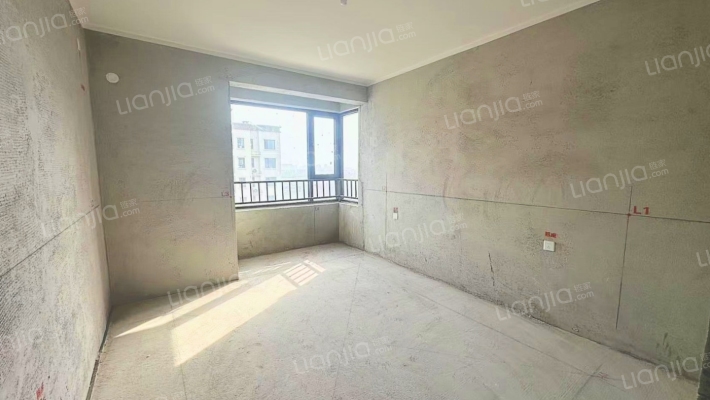 华阳东路品质社区凤麟府小洋房三居出售-卧室C