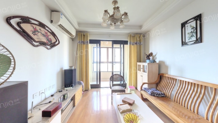 万科城三期二手房实景图