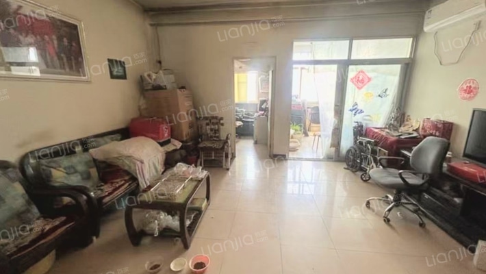 新安小区 3室2厅 南 北-客厅