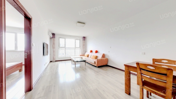 万泰花苑二手房实景图