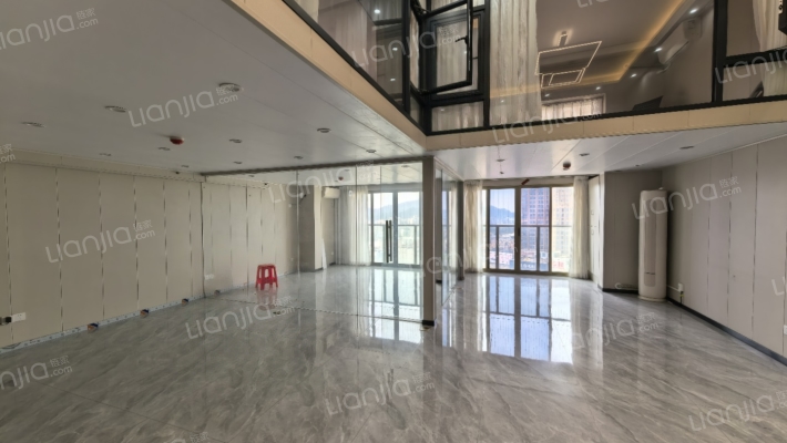 雄峰城二手房实景图