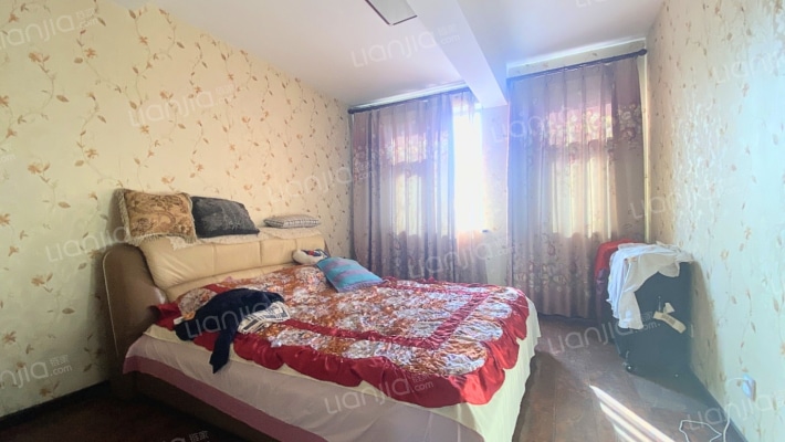 开发区 竹语堂 东户3层双拼别墅 大院户型 ＋60平-卧室C