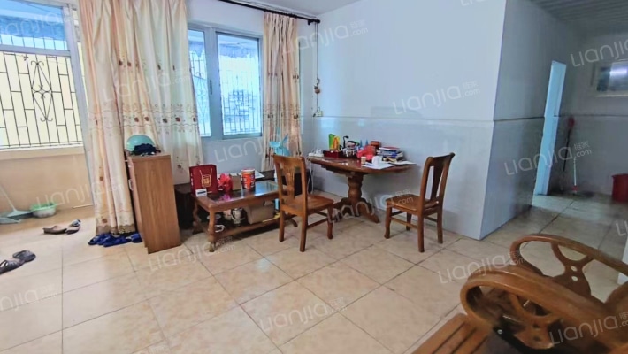 琼山自行车零件电镀厂宿舍二手房实景图