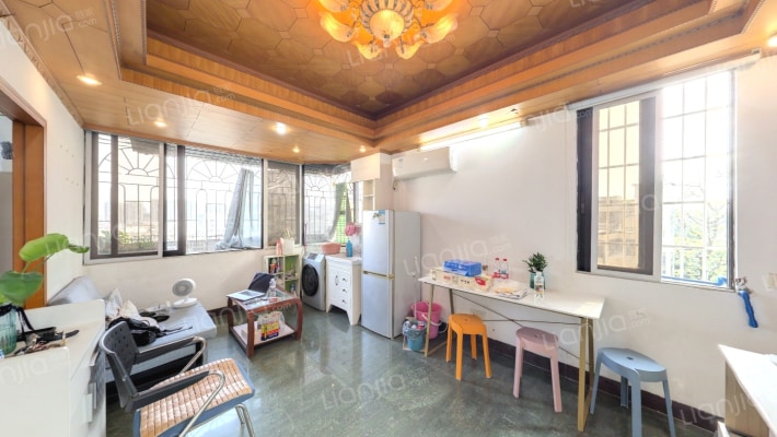 新港西路166号大院二手房实景图