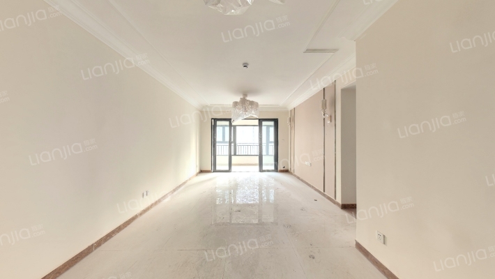 恒大翡翠华庭（三期）二手房实景图