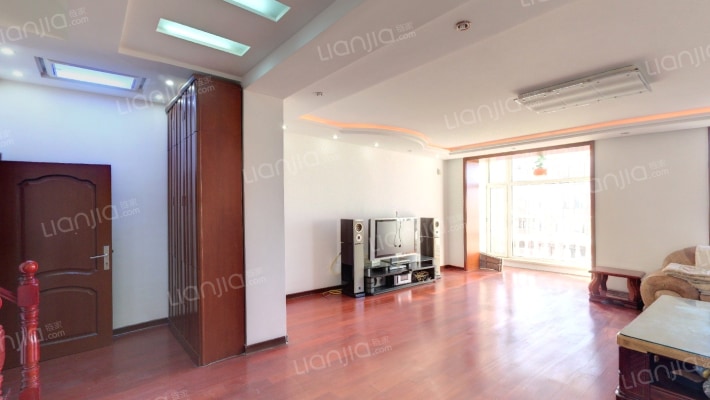 蓝天花园二手房实景图