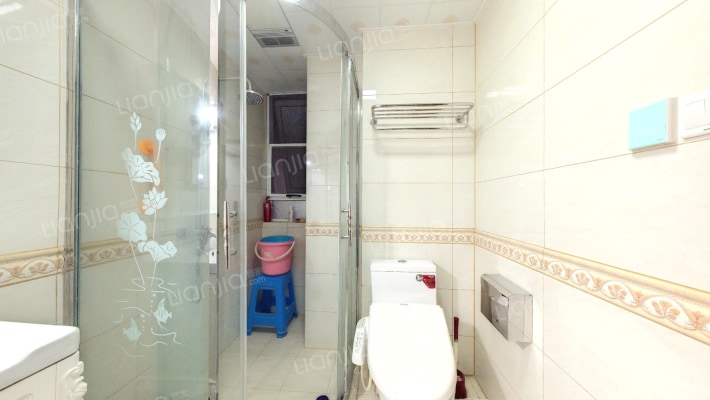 滨江丽都2房2厅1卫精装修拎包入住省心省力-卫生间