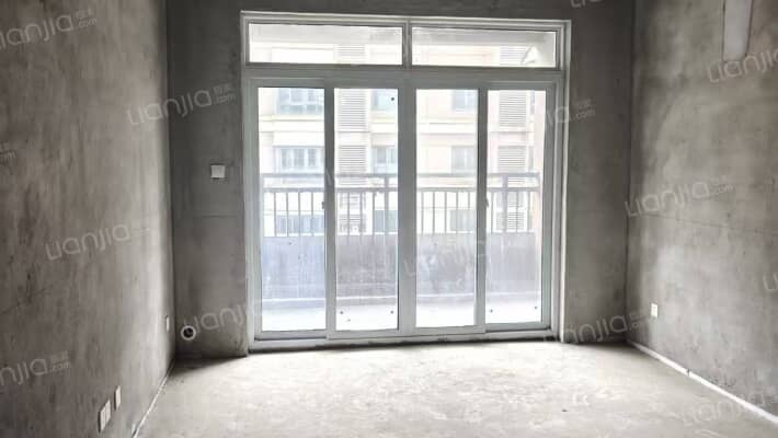 垠领城市街区二手房实景图