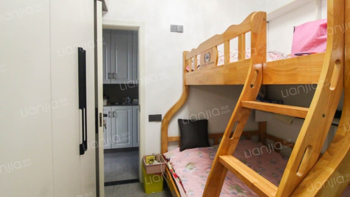 桂香新城交通便利 小区环境干净舒适 适合居住-卧室B