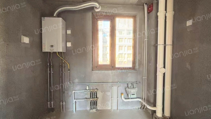 房子格局户型方正    采光没有遮挡   交通便利-厨房