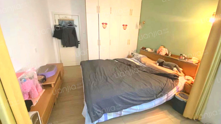 苜卫路37号二手房实景图