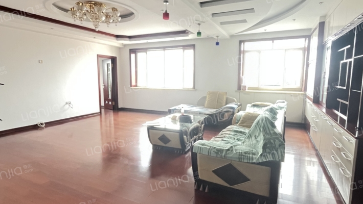 世纪名苑二手房实景图