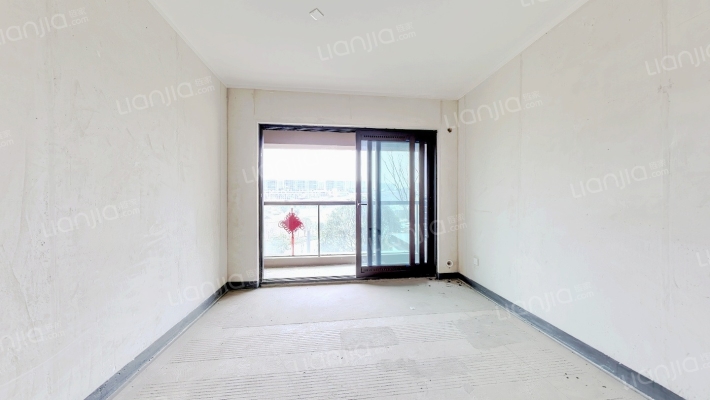 越秀悦映湖山悦玺二手房实景图