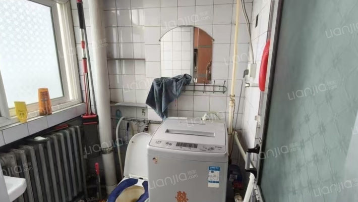 永济秀园 2室1厅 南 北-卫生间