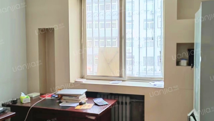 南北通透，中间楼层。业主急售。-卧室A