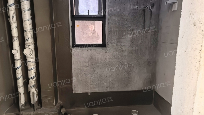 花田路 集中供暖，洋房下叠带小院-卫生间A