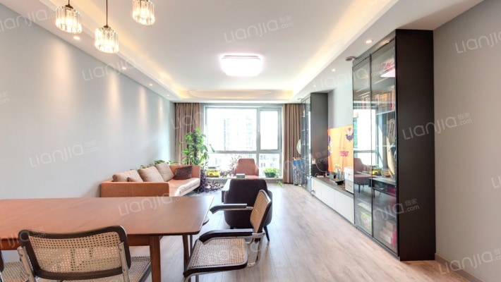 海晟名苑南区二手房实景图