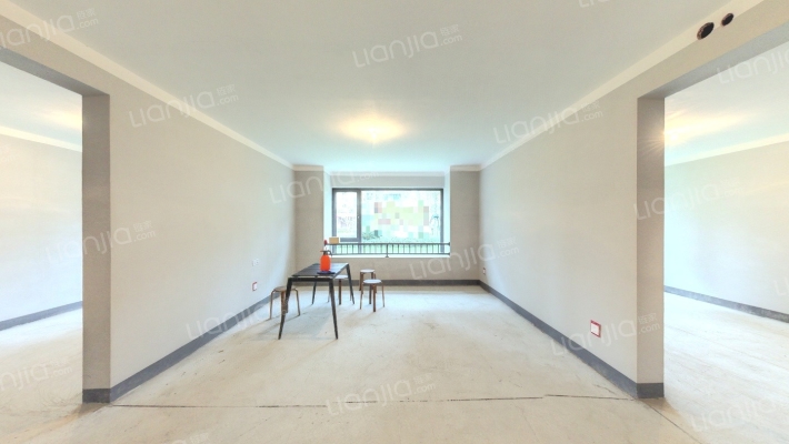 金地龙樾台二手房实景图