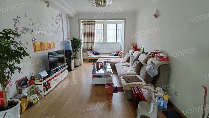 水岸绿洲二手房实景图