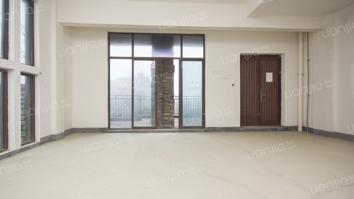 保利公园2010拉菲庄园二手房实景图