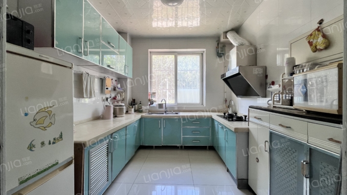 房子集中供暖 复试一跃二适宜各年龄段人群采光户型好-厨房