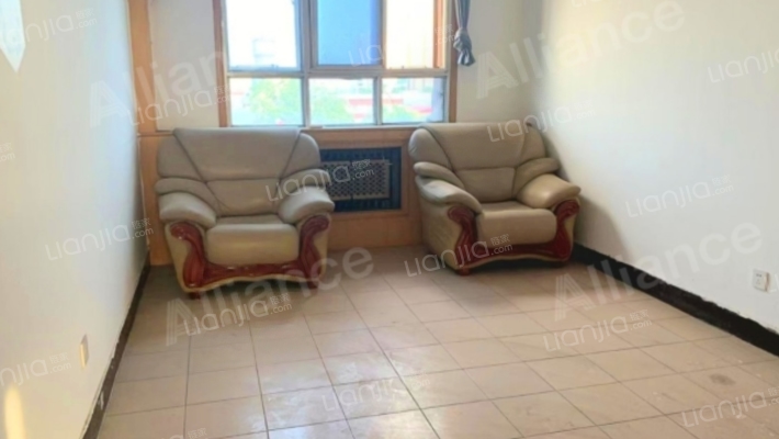 东西通透两居室，户型方正，简单装修-卧室B