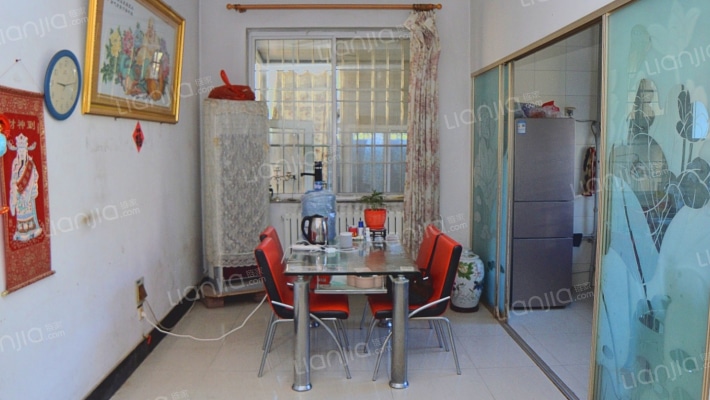 独栋别墅 带装修，看房方便，北二环-餐厅