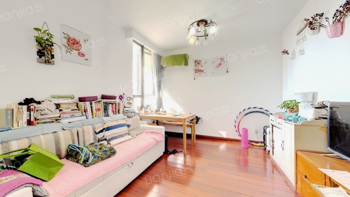 荷韵新村高层区二手房实景图