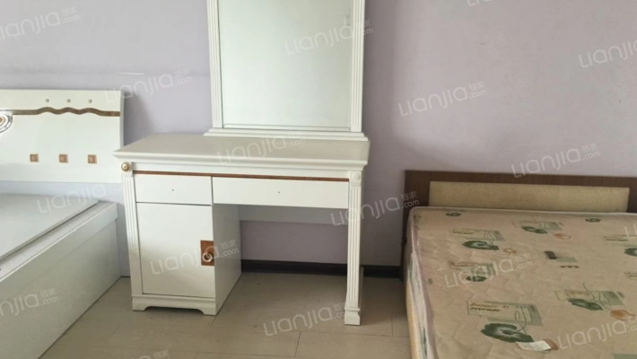 此房子满五唯一， 税费低，南北通透视野好。-卧室C