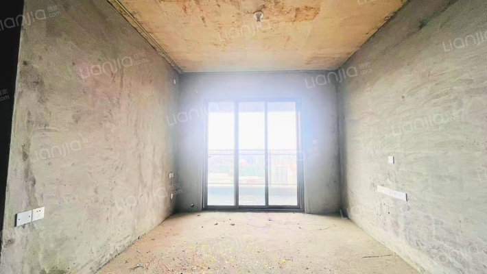 南太珑玺二手房实景图