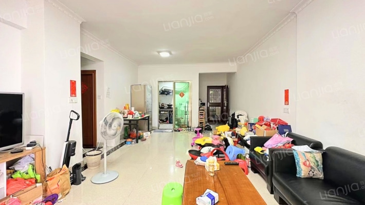 拎包入住，精装修4房，朝南，通风采光好-客厅