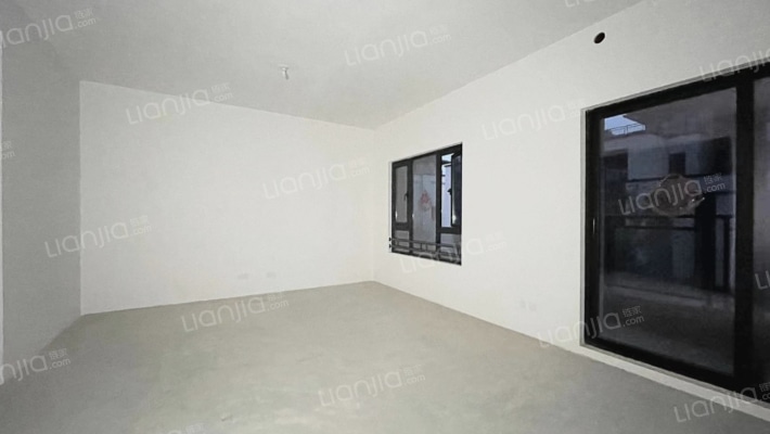 万科长基云庐二手房实景图