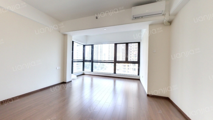 华发琴澳新城四季广场二手房实景图