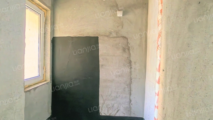 70年大产权，房证满二，次新房，通勤北京，交通方便。-卫生间