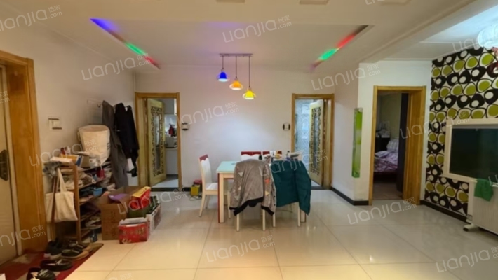 华泰豪庭 南北通透大三居 带装修 低楼层-餐厅