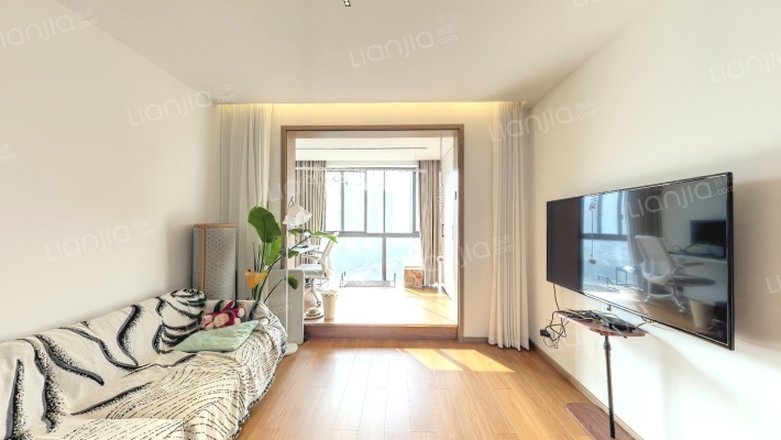 龙惠花苑二手房实景图