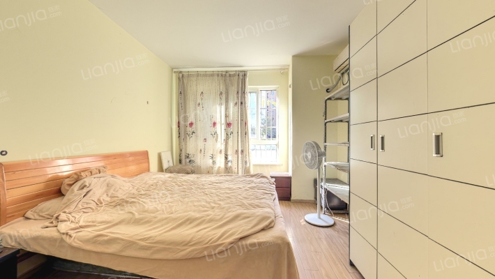 启航城晶彩晶座二手房实景图